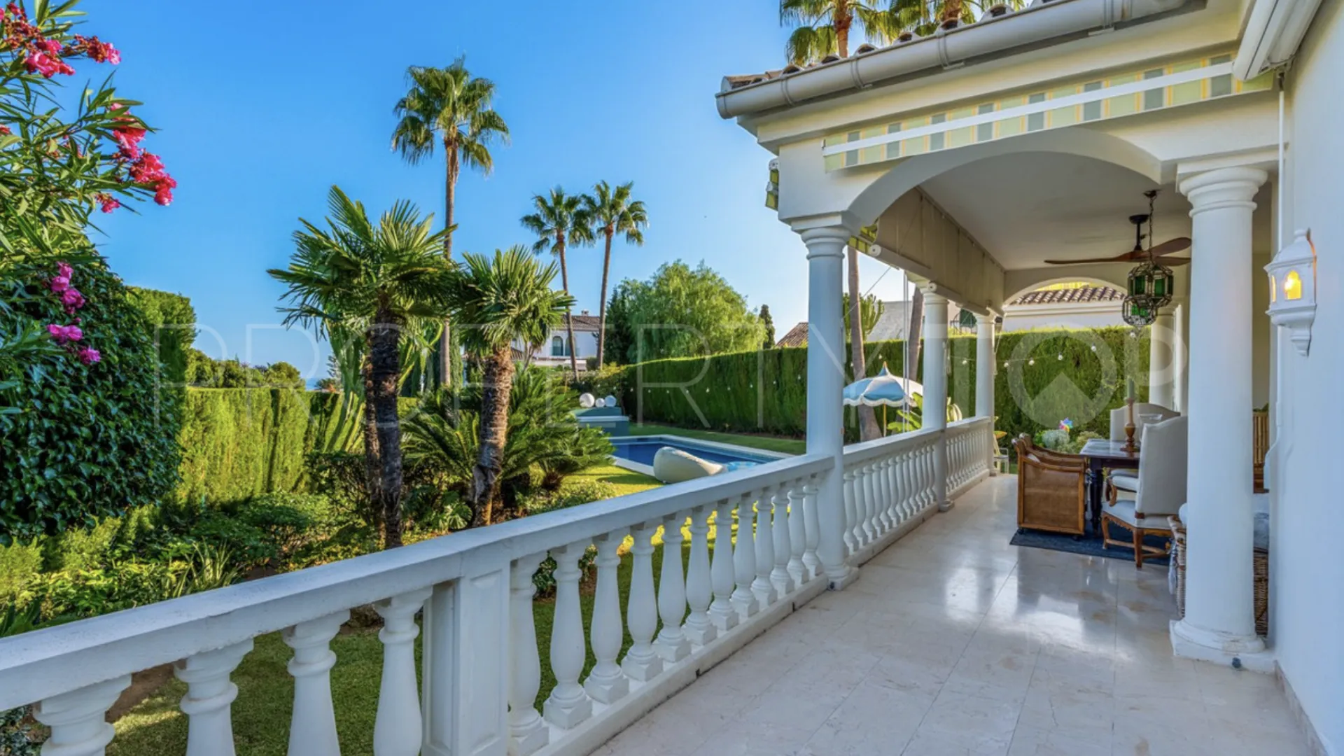 3 bedrooms El Paraiso villa for sale
