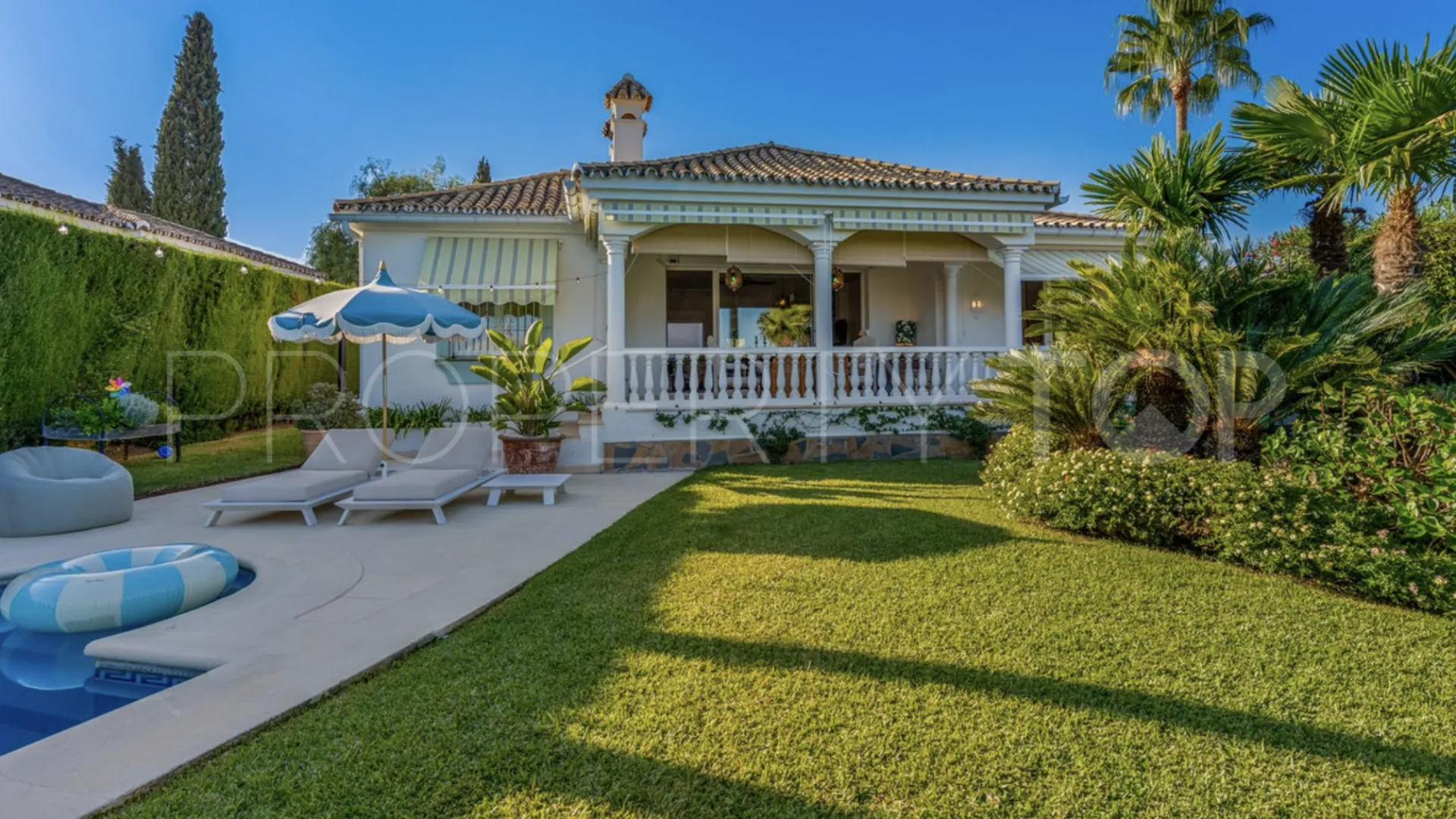 3 bedrooms El Paraiso villa for sale