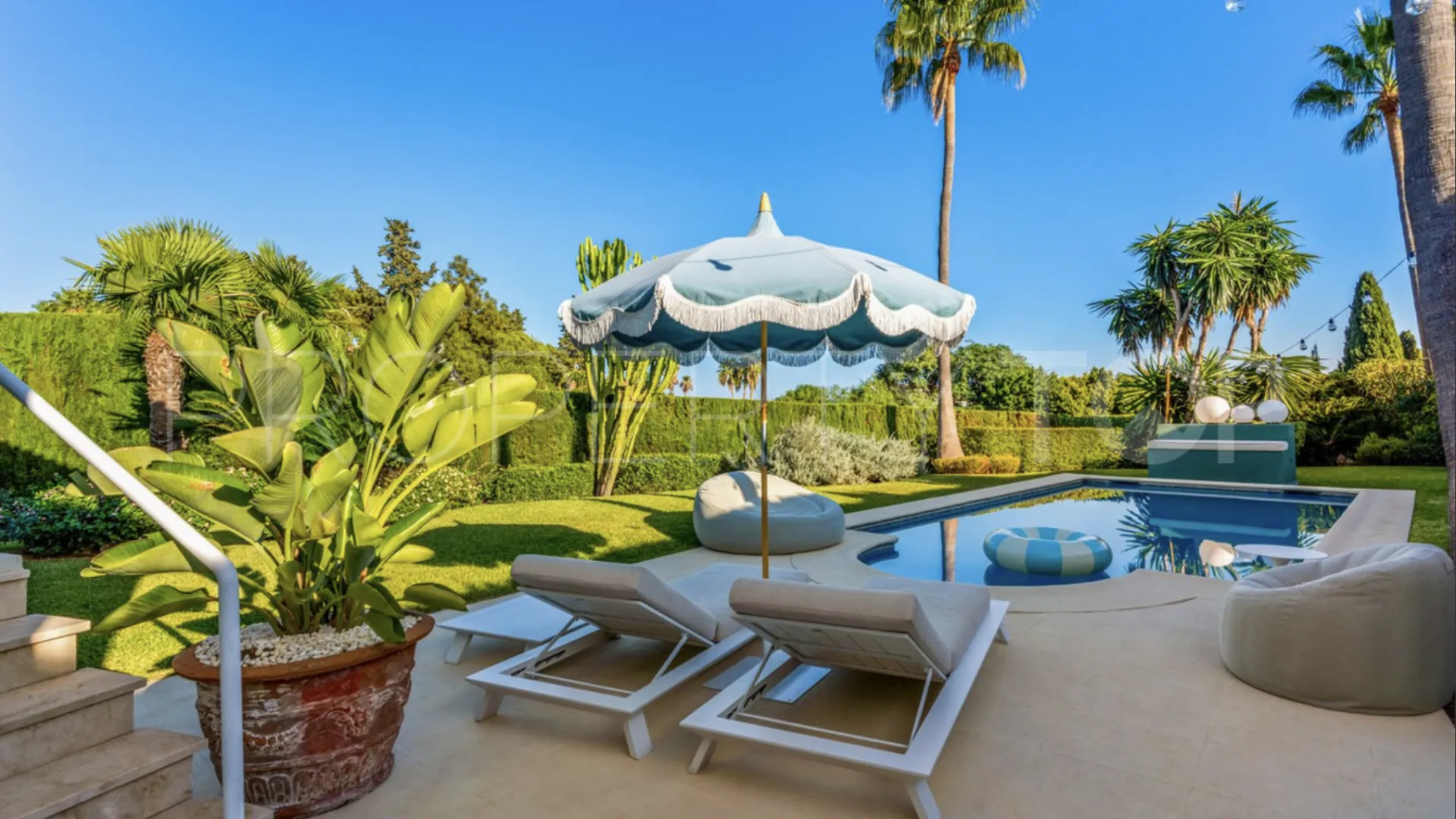 3 bedrooms El Paraiso villa for sale