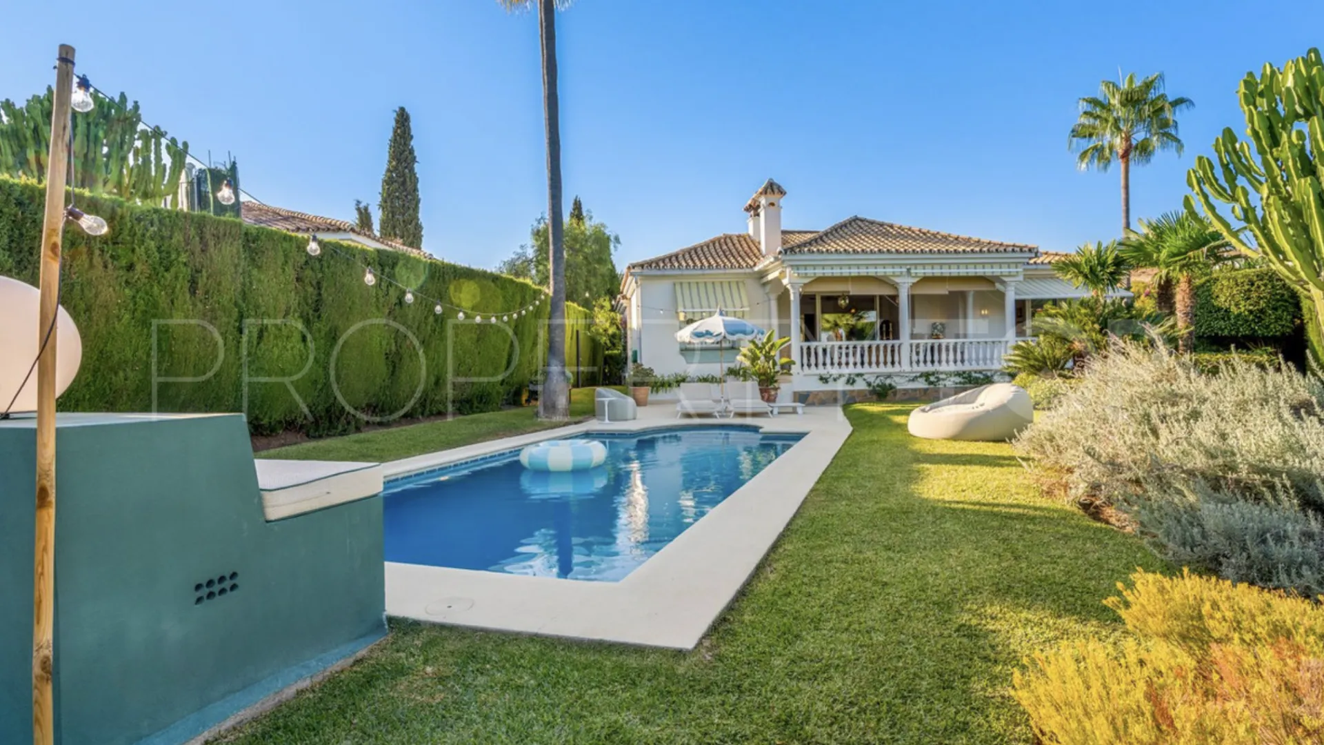 3 bedrooms El Paraiso villa for sale