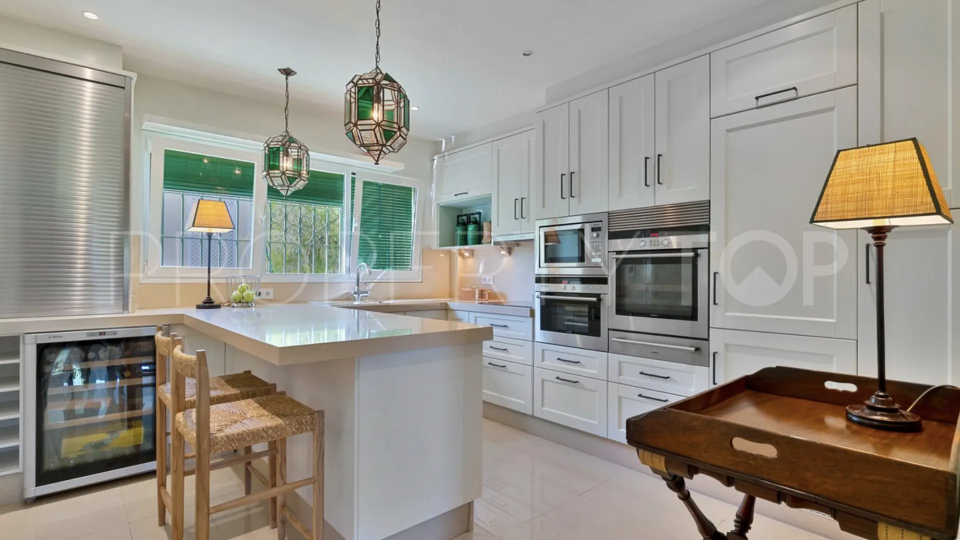 3 bedrooms El Paraiso villa for sale