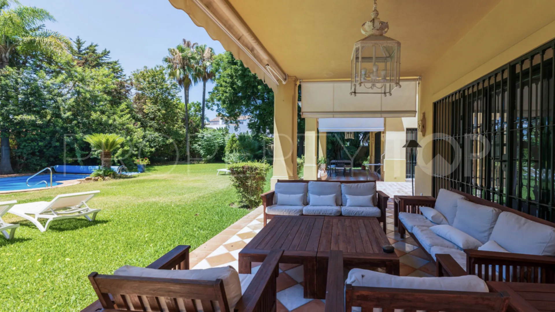 Villa en venta en Casasola