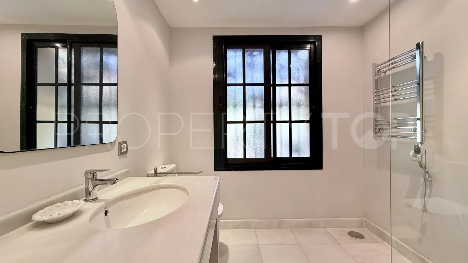 Villa en venta en Casasola