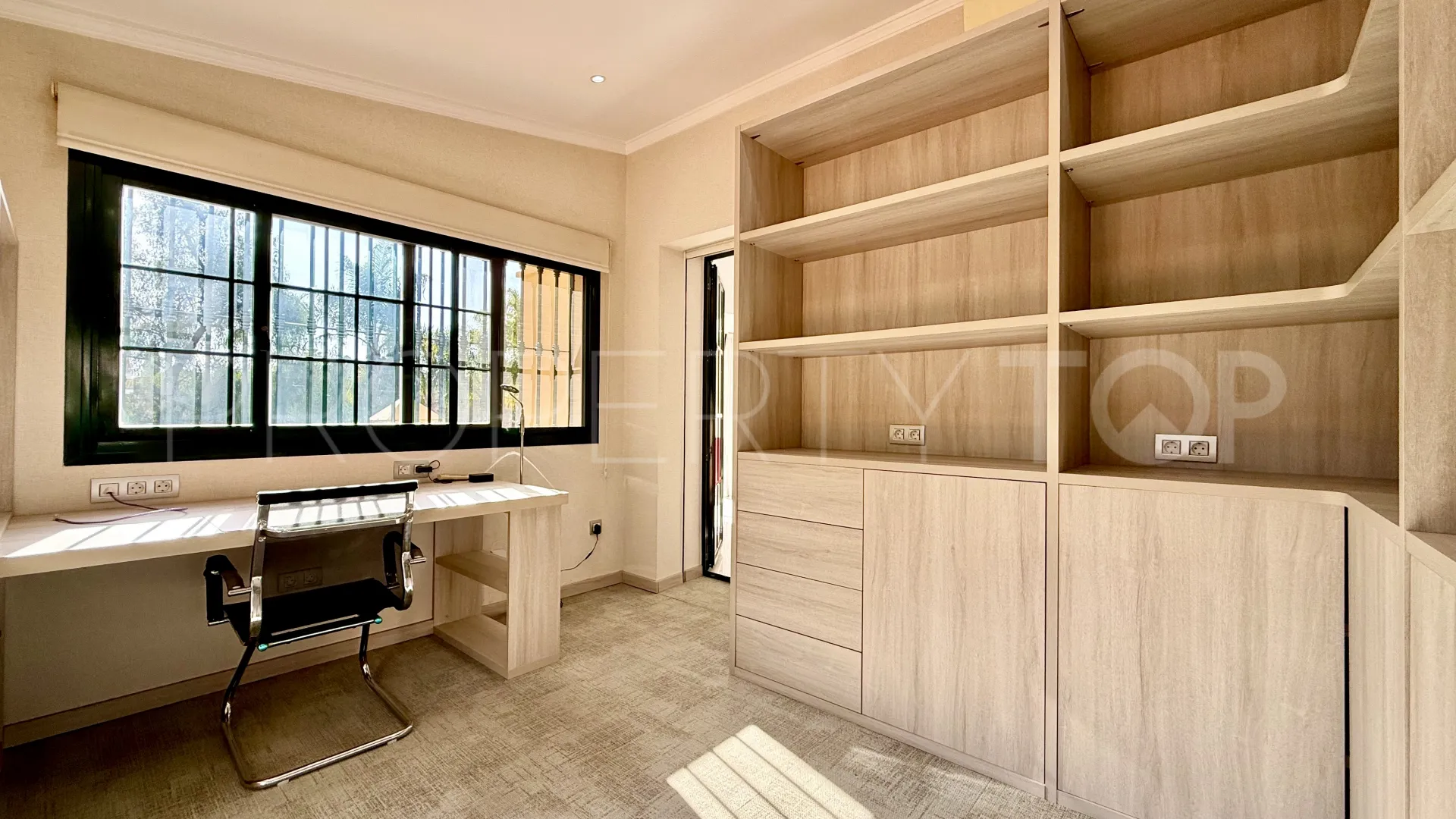 Villa en venta en Casasola