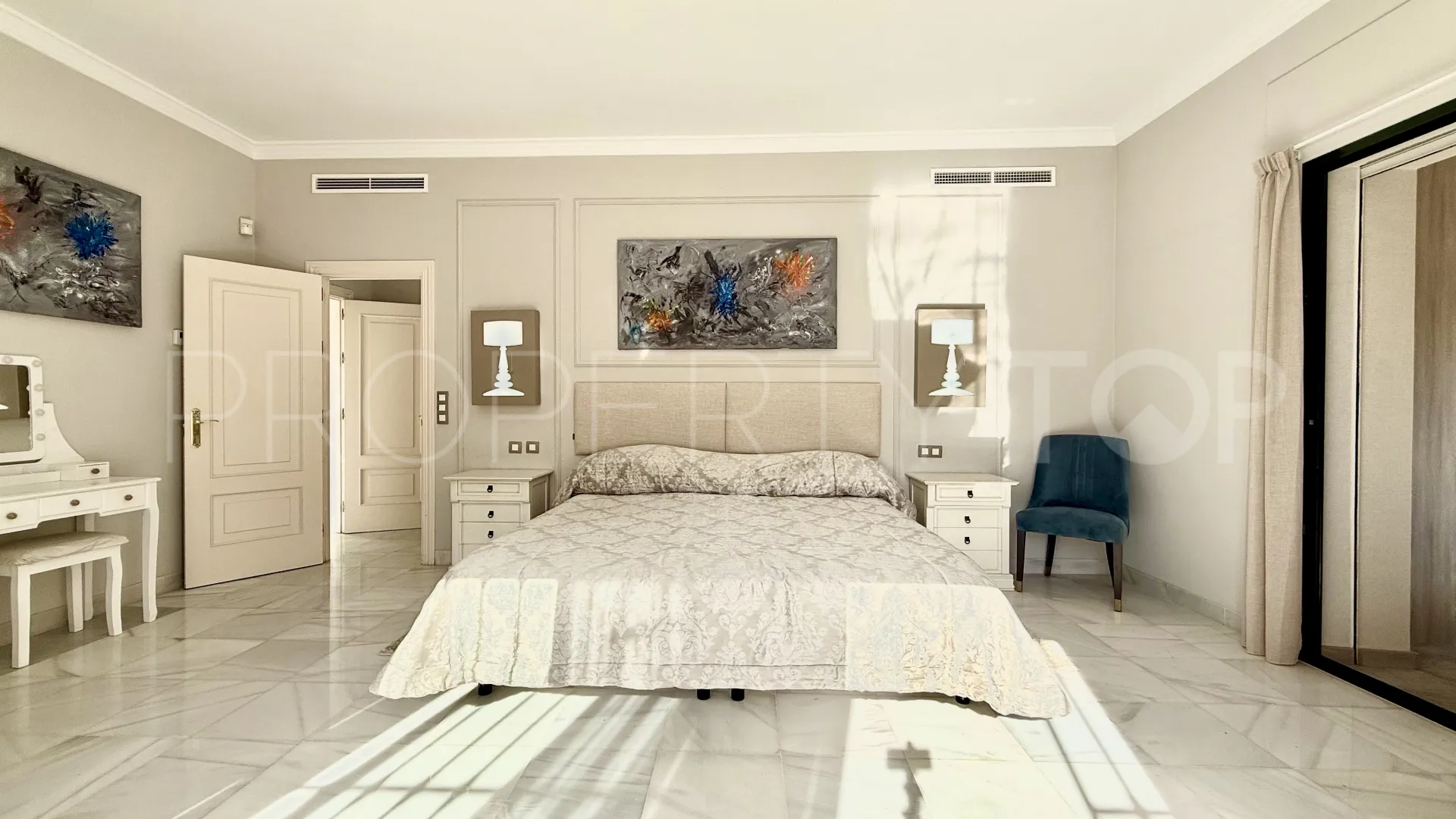 Villa en venta en Casasola