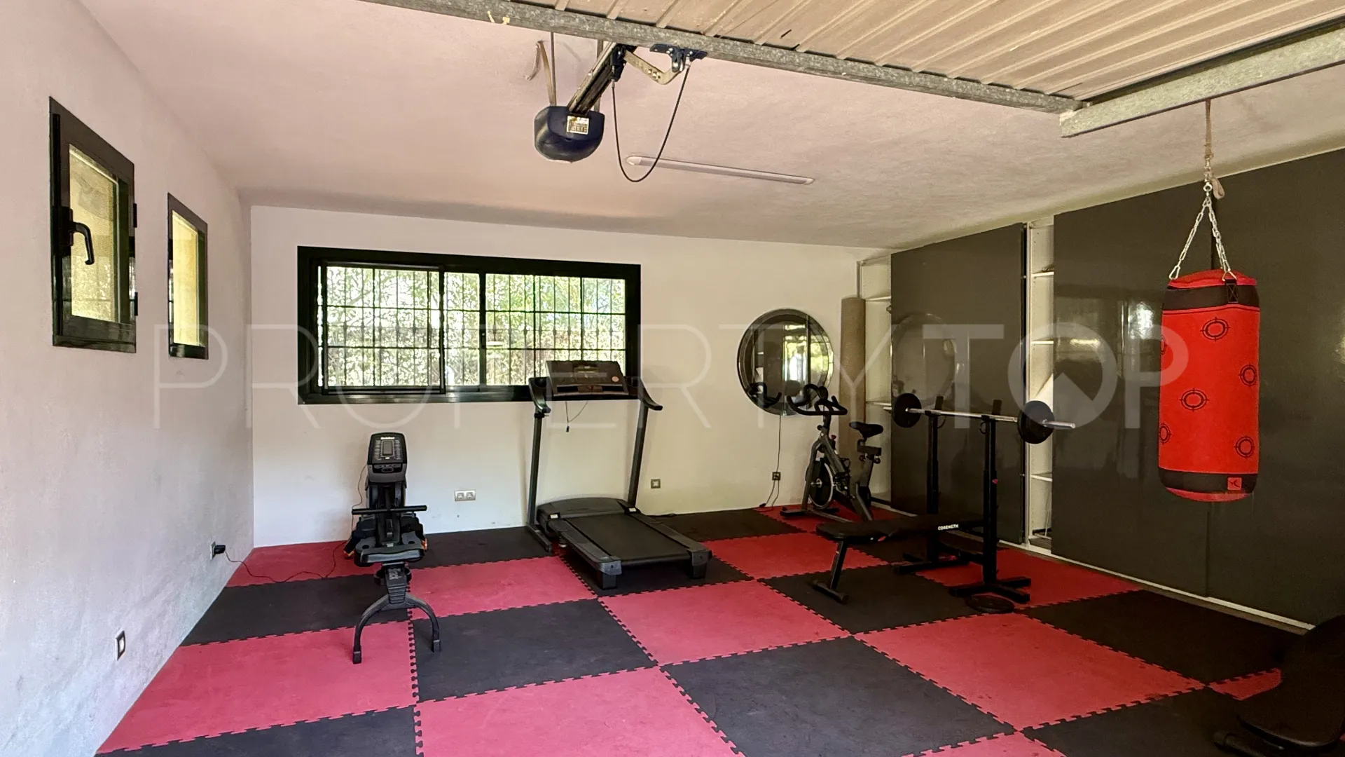 Villa en venta en Casasola