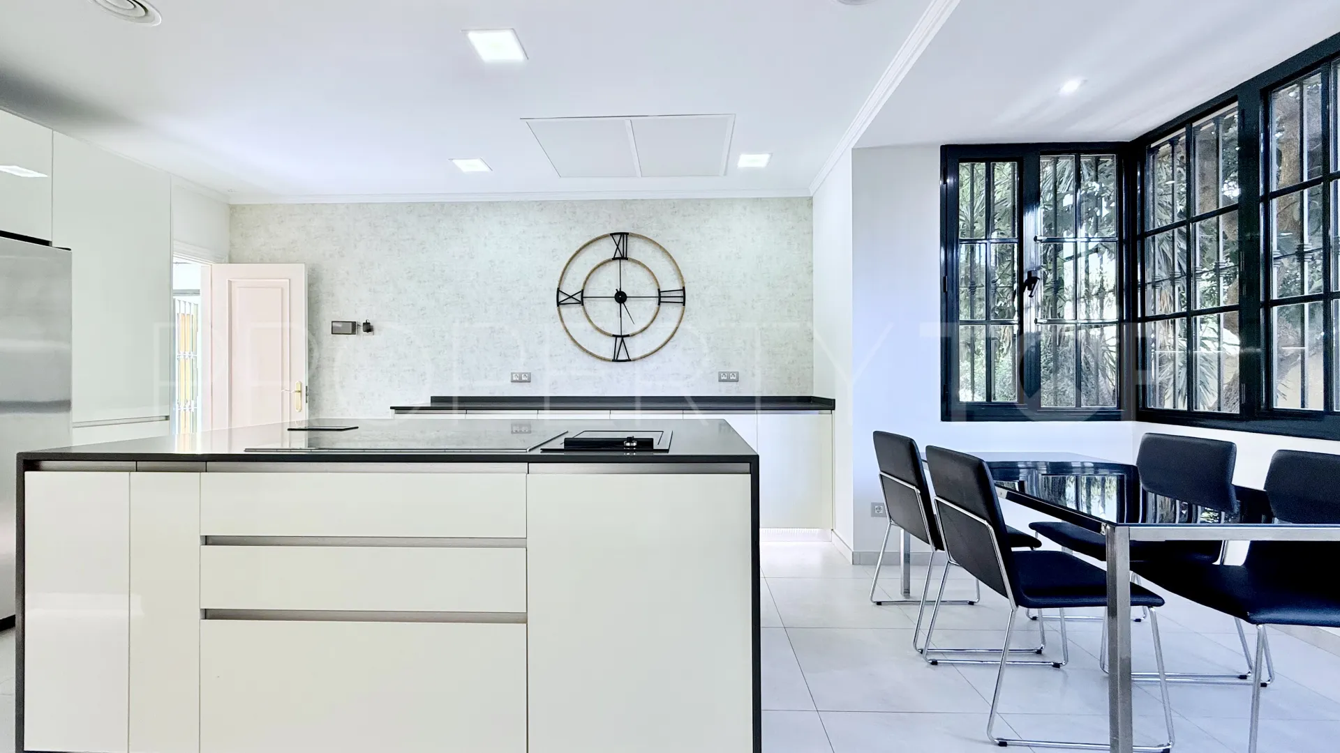 Villa en venta en Casasola