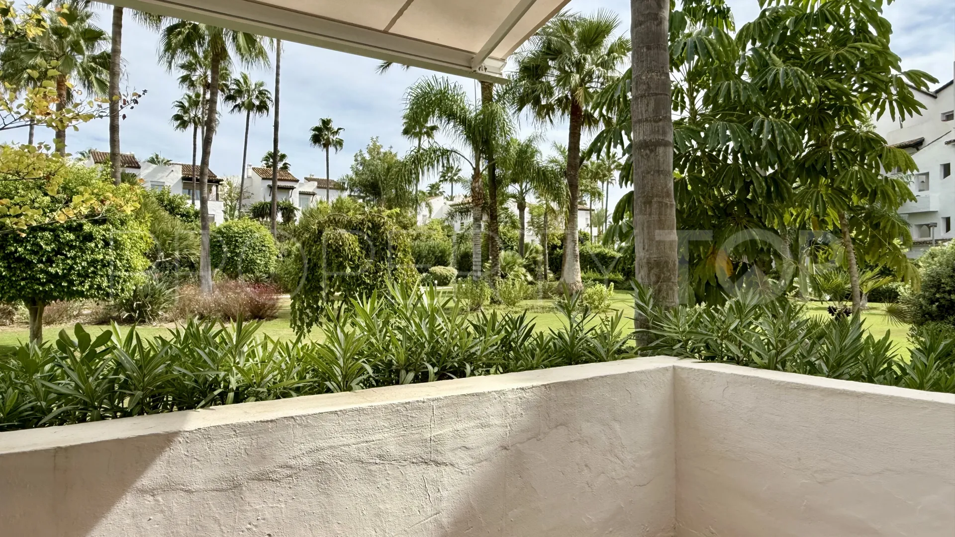 Apartamento planta baja con 3 dormitorios en venta en Costalita