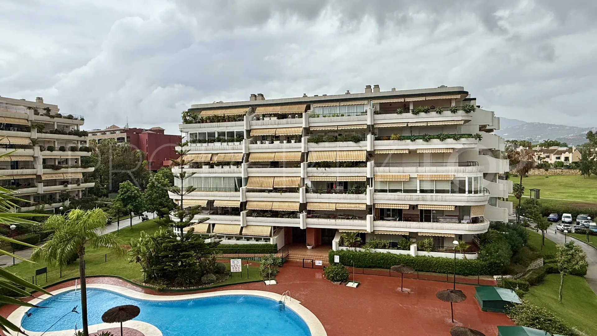 For sale apartment in Guadalmina Alta