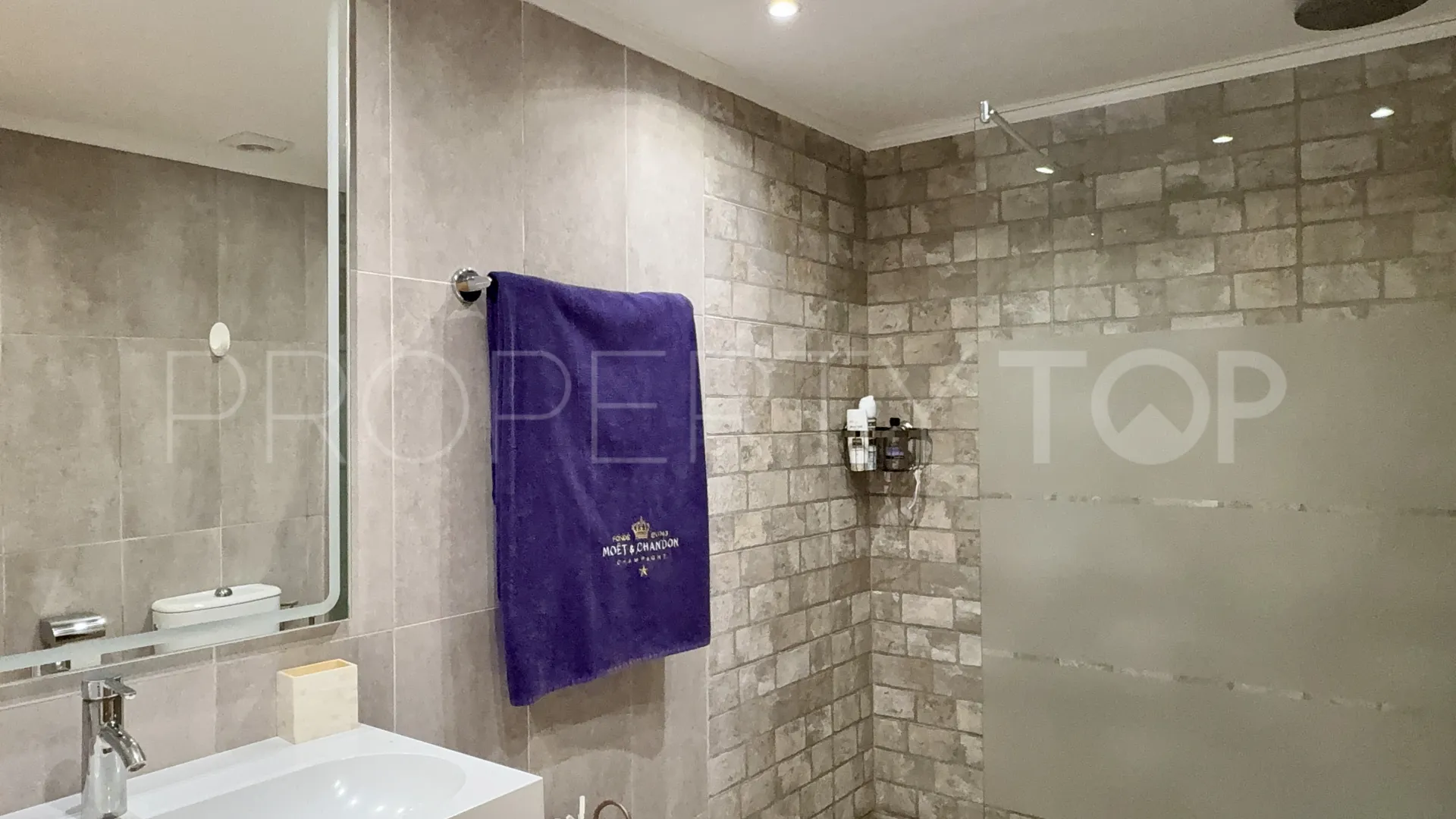 For sale apartment in Guadalmina Alta