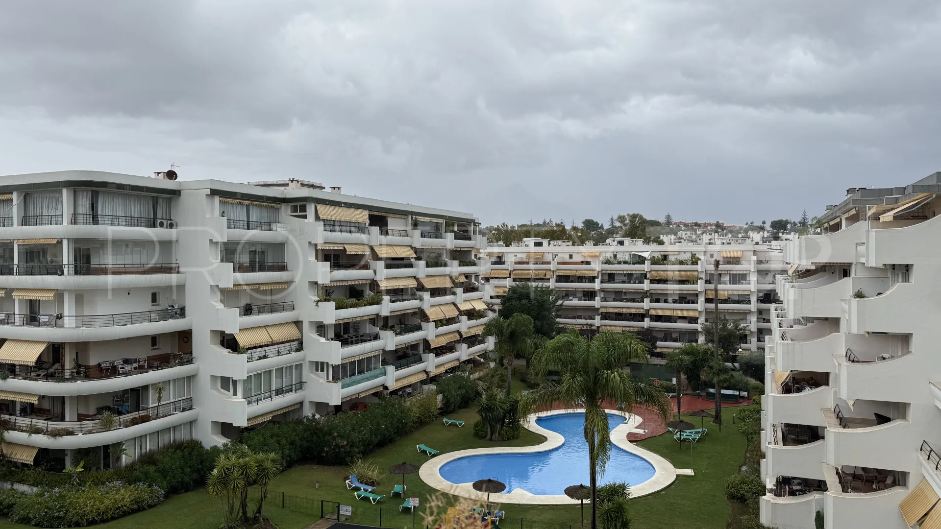 For sale apartment in Guadalmina Alta
