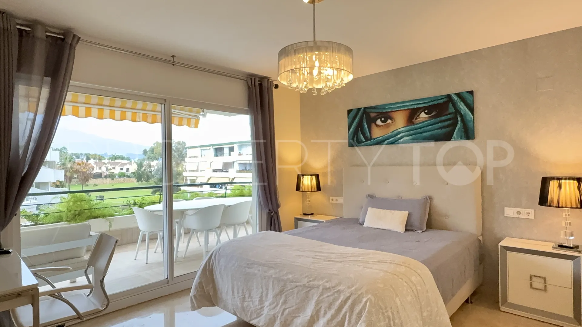 For sale apartment in Guadalmina Alta