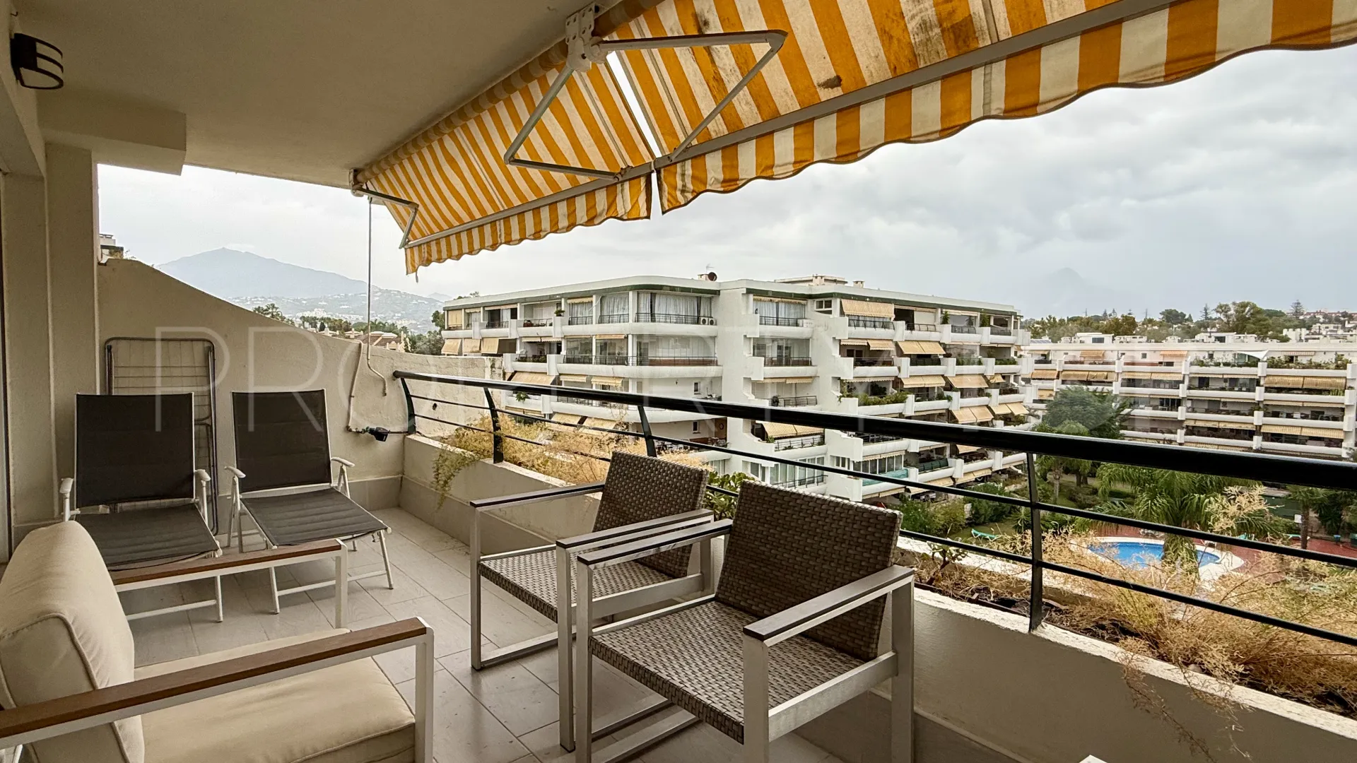 For sale apartment in Guadalmina Alta