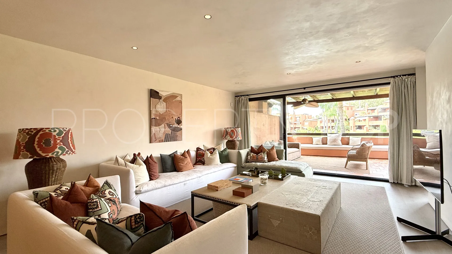 Se vende atico duplex en Alhambra del Golf con 4 dormitorios