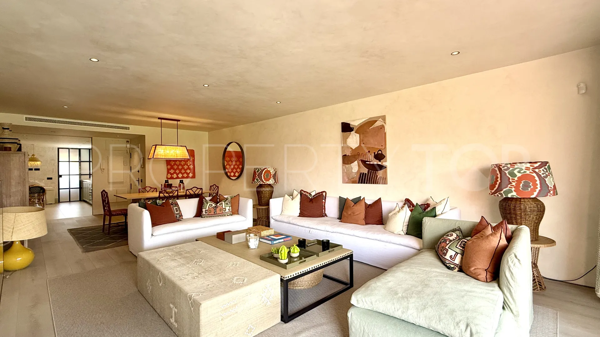 Se vende atico duplex en Alhambra del Golf con 4 dormitorios