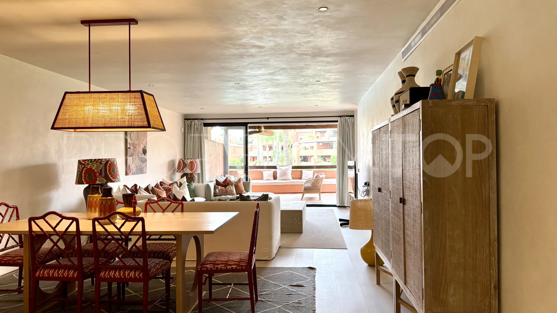 Se vende atico duplex en Alhambra del Golf con 4 dormitorios