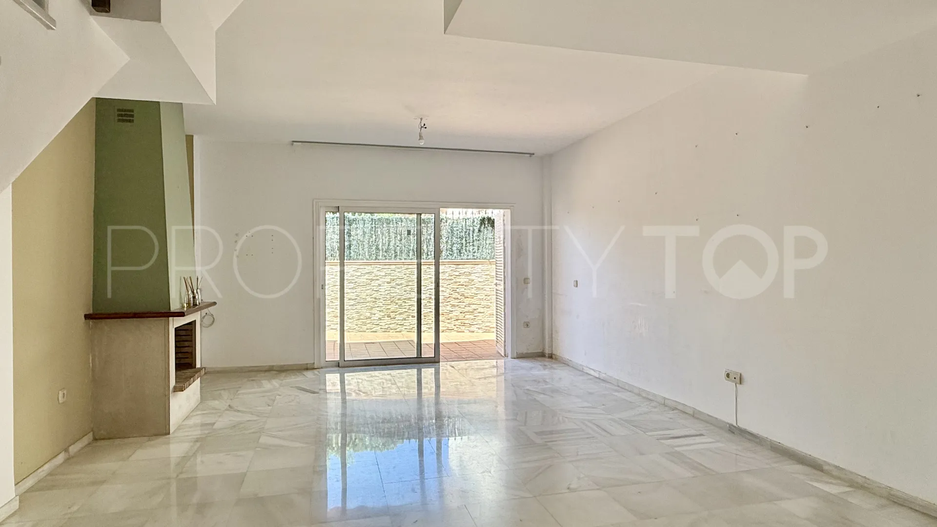 Town house for sale in El Saladillo