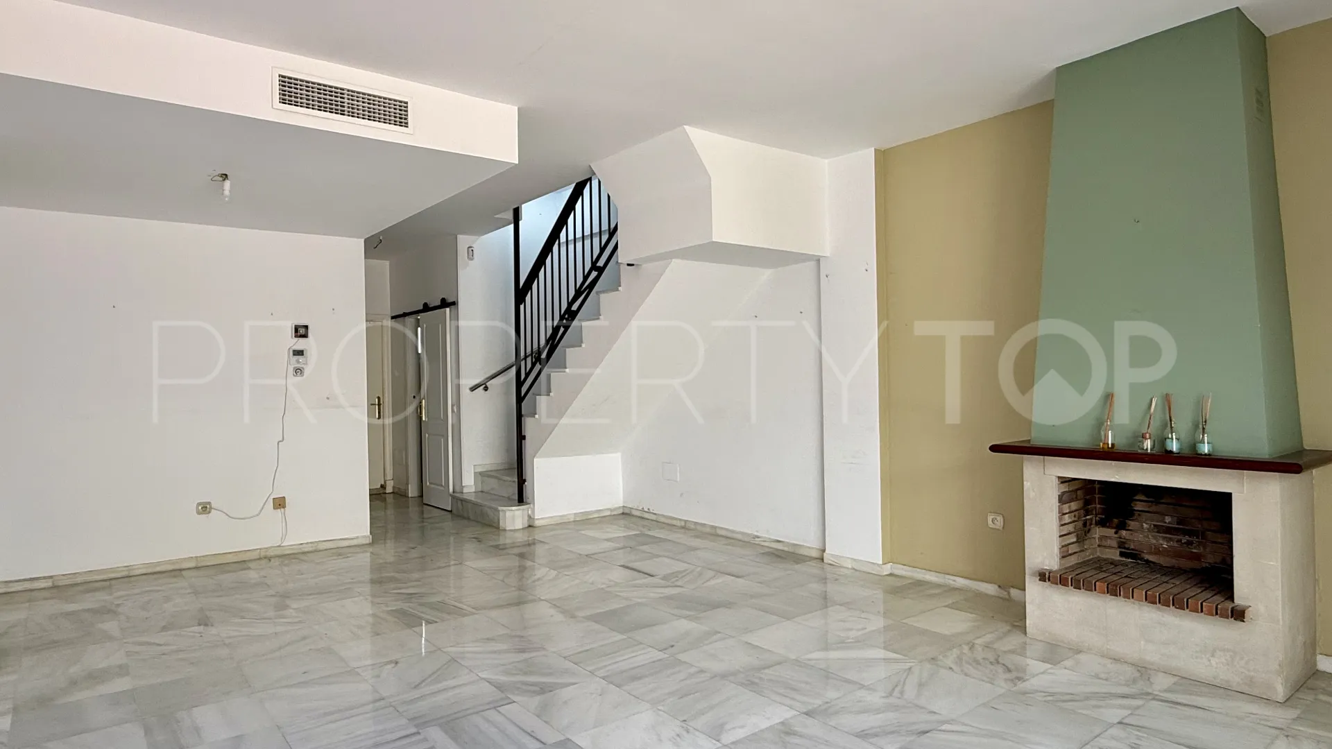 Town house for sale in El Saladillo