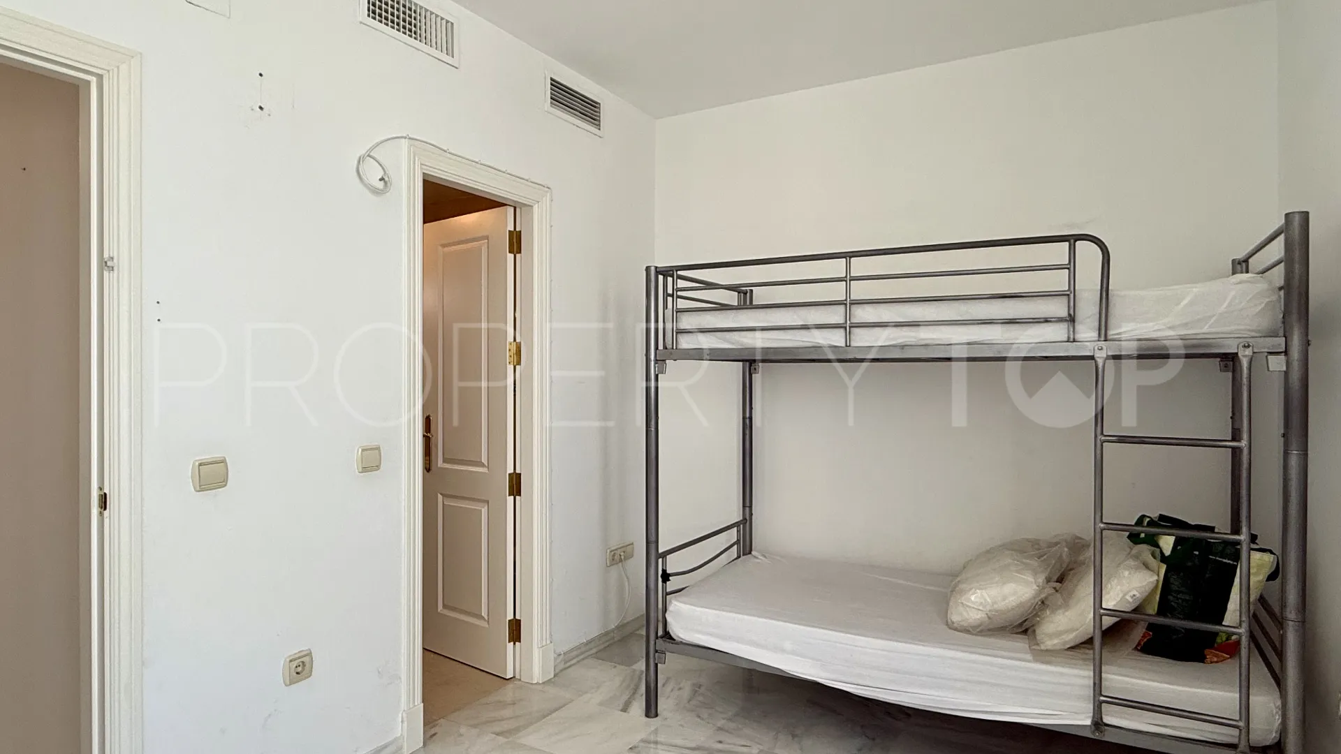 Town house for sale in El Saladillo