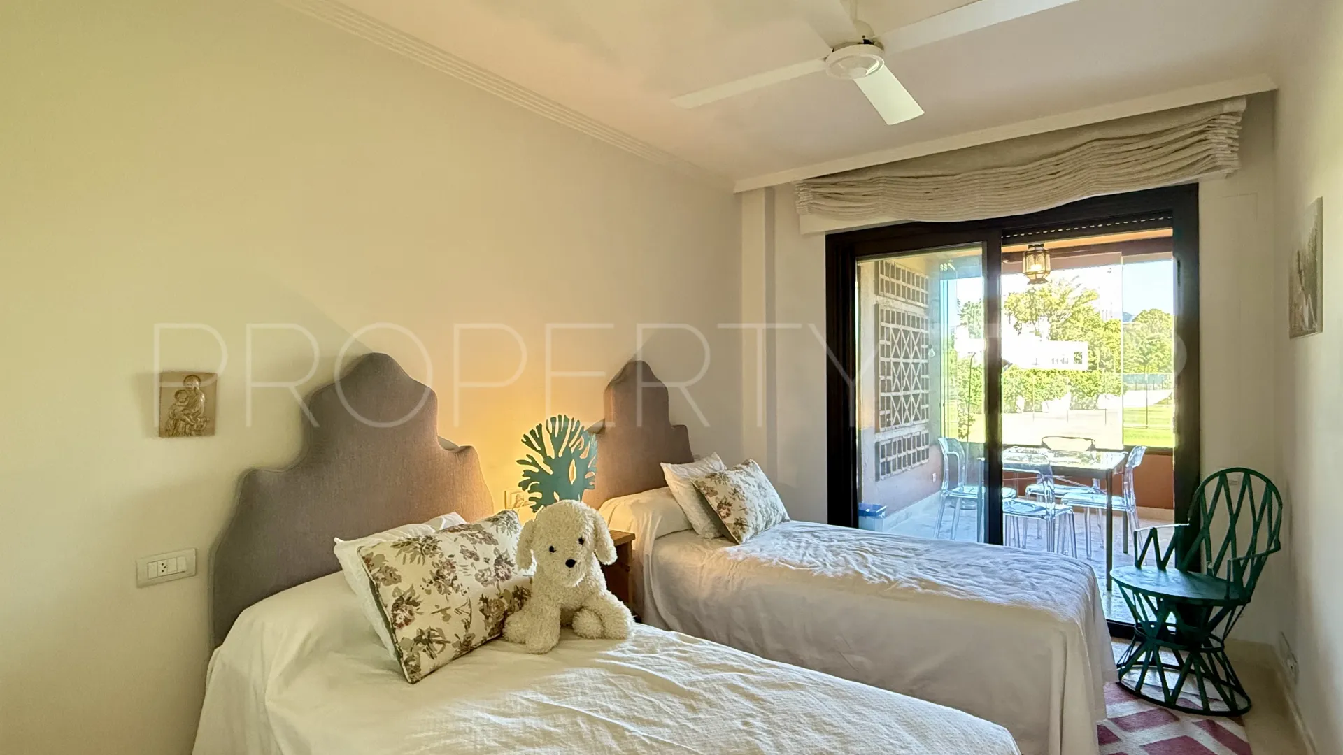 Alhambra los Granados apartment for sale