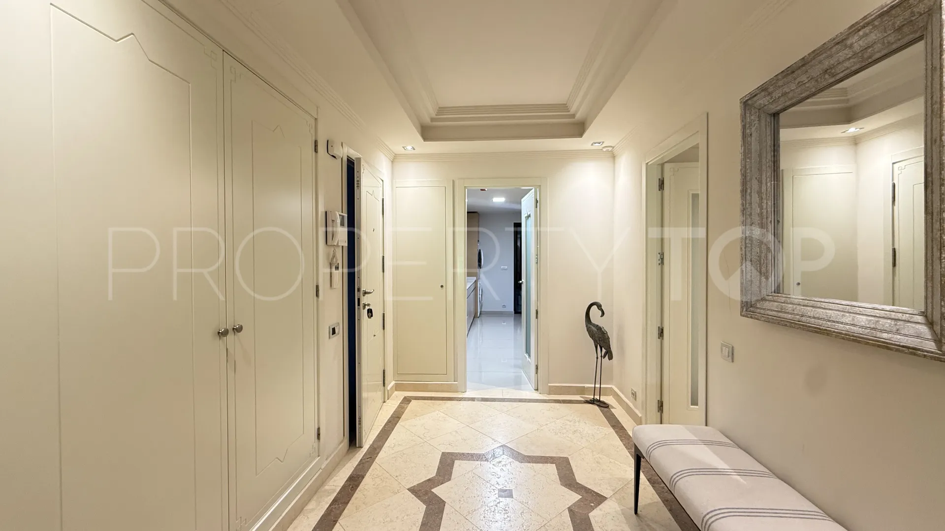 Alhambra los Granados apartment for sale