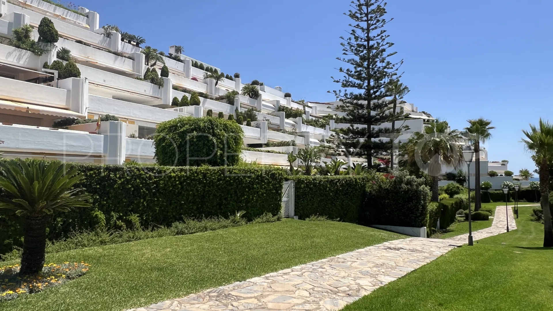 For sale Guadalmina Baja apartment with 4 bedrooms