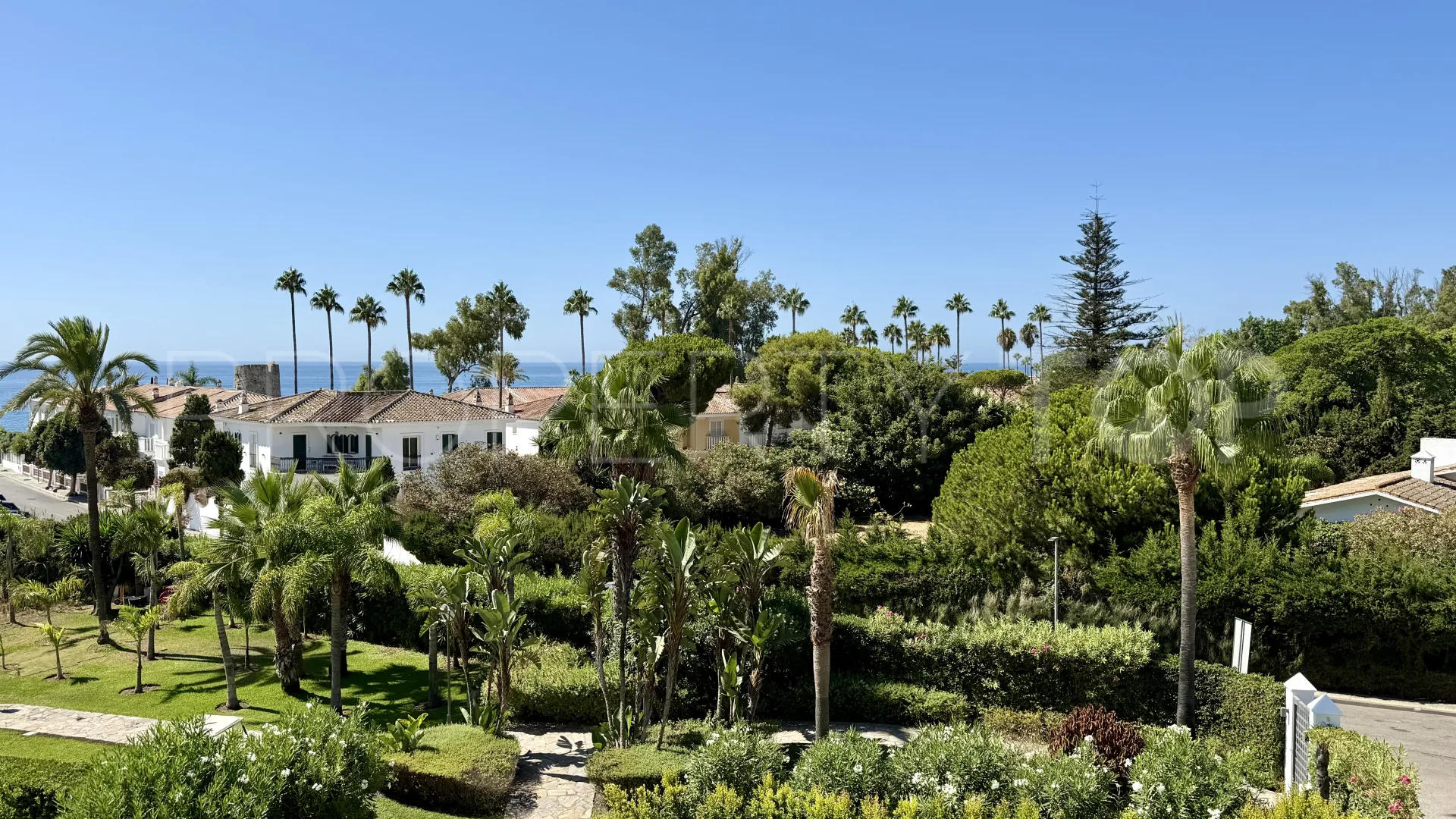 For sale Guadalmina Baja apartment with 4 bedrooms