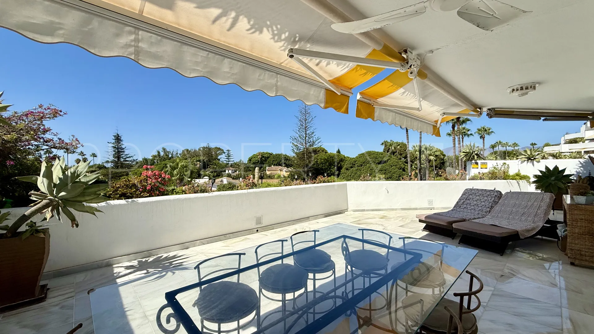 For sale Guadalmina Baja apartment with 4 bedrooms
