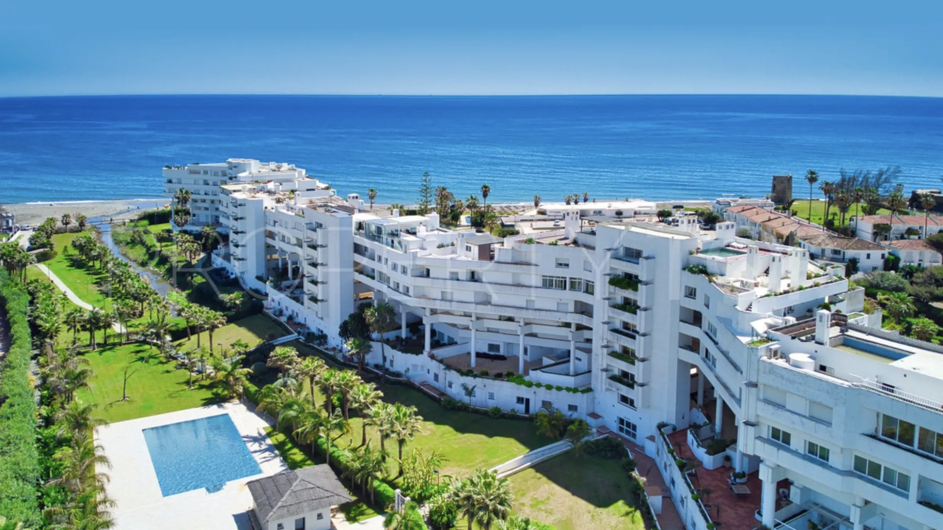 For sale Guadalmina Baja apartment with 4 bedrooms