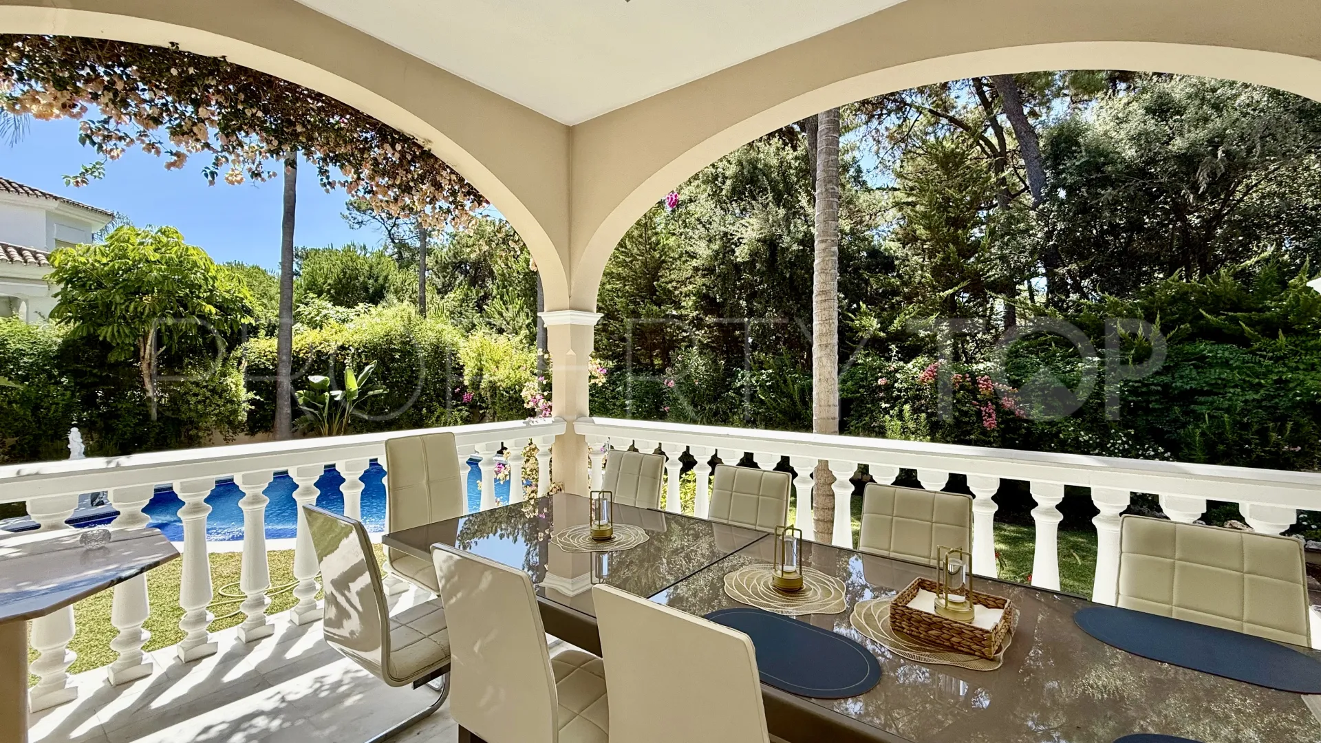 For sale villa with 5 bedrooms in El Presidente