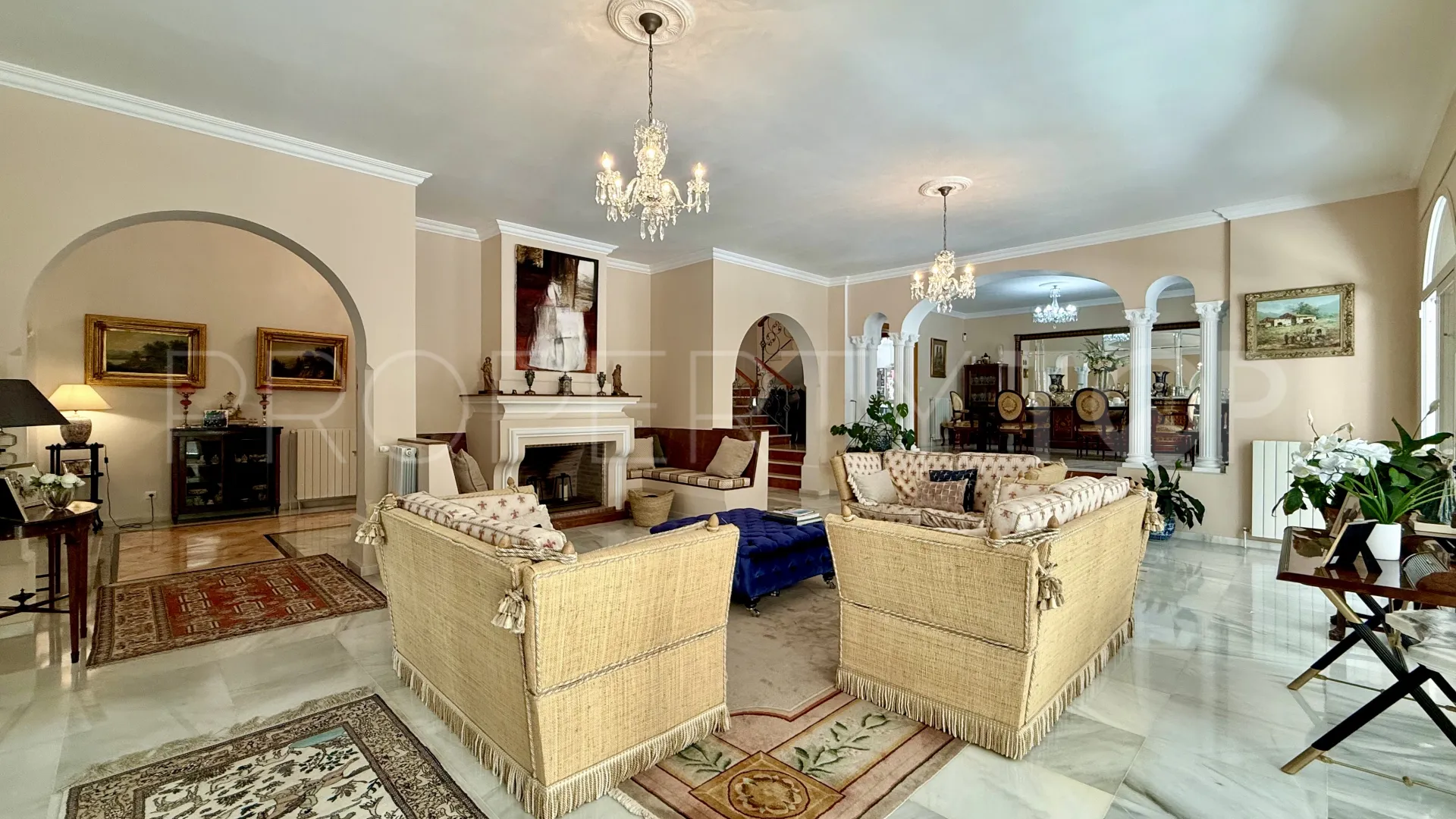 For sale villa with 5 bedrooms in El Presidente