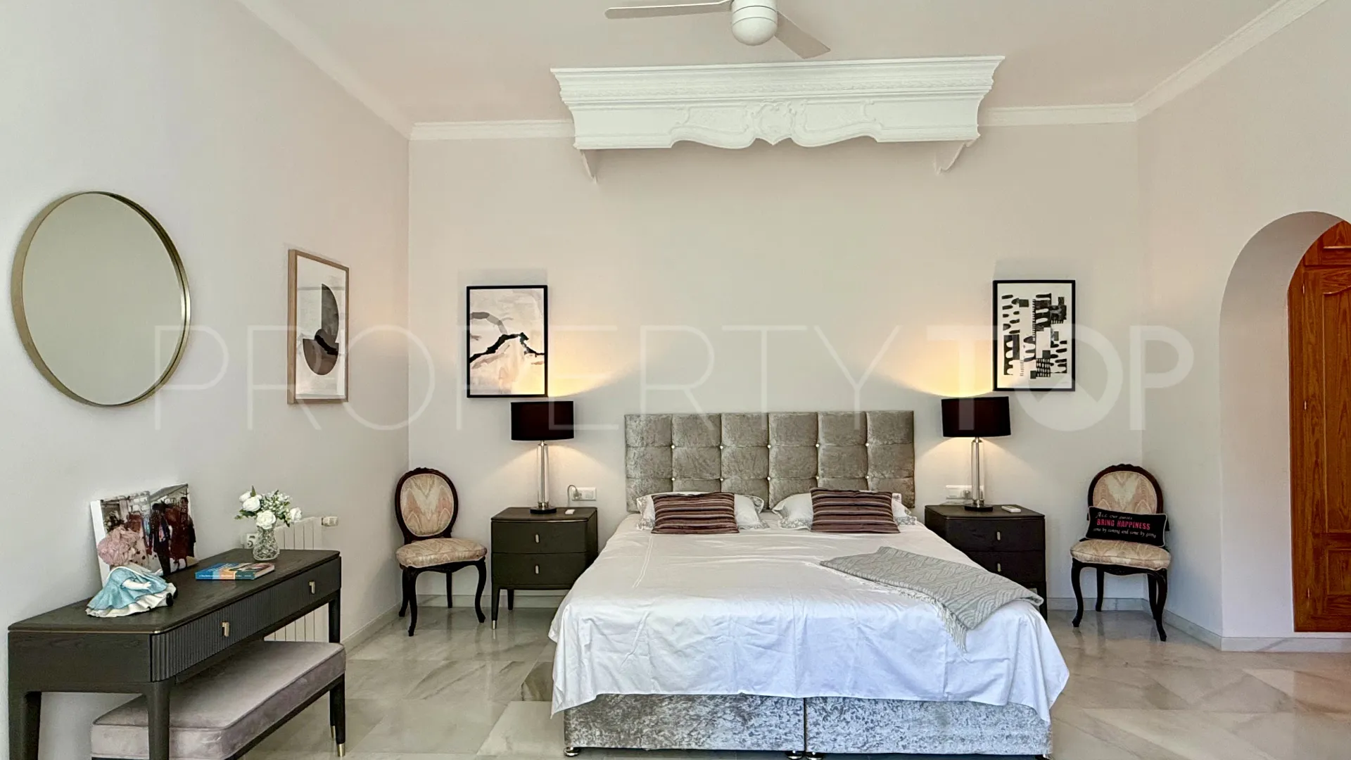 For sale villa with 5 bedrooms in El Presidente