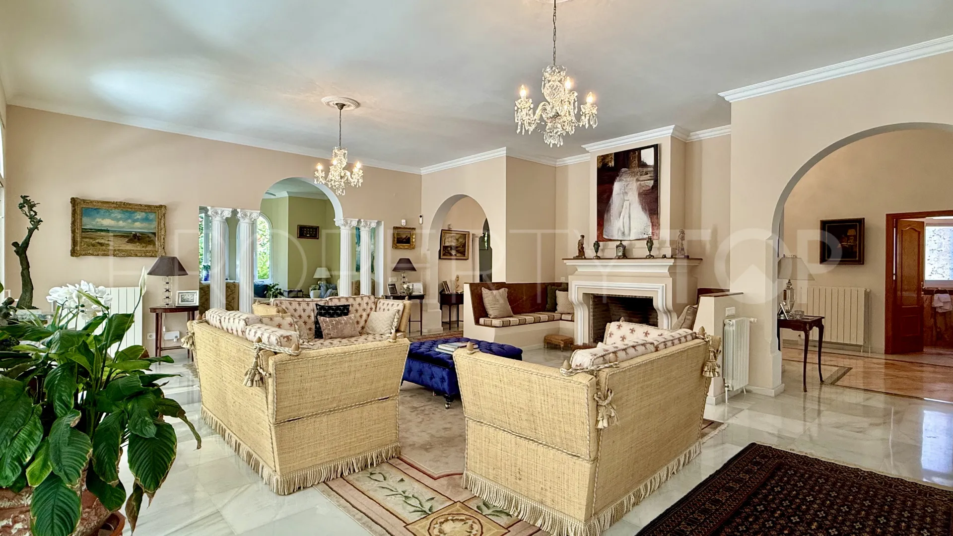 For sale villa with 5 bedrooms in El Presidente