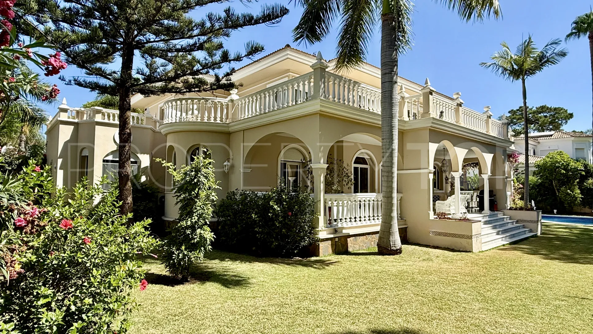 For sale villa with 5 bedrooms in El Presidente
