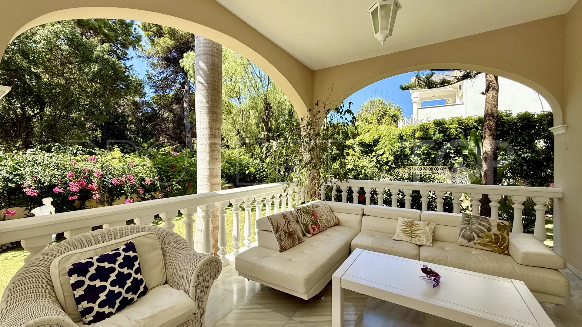 For sale villa with 5 bedrooms in El Presidente