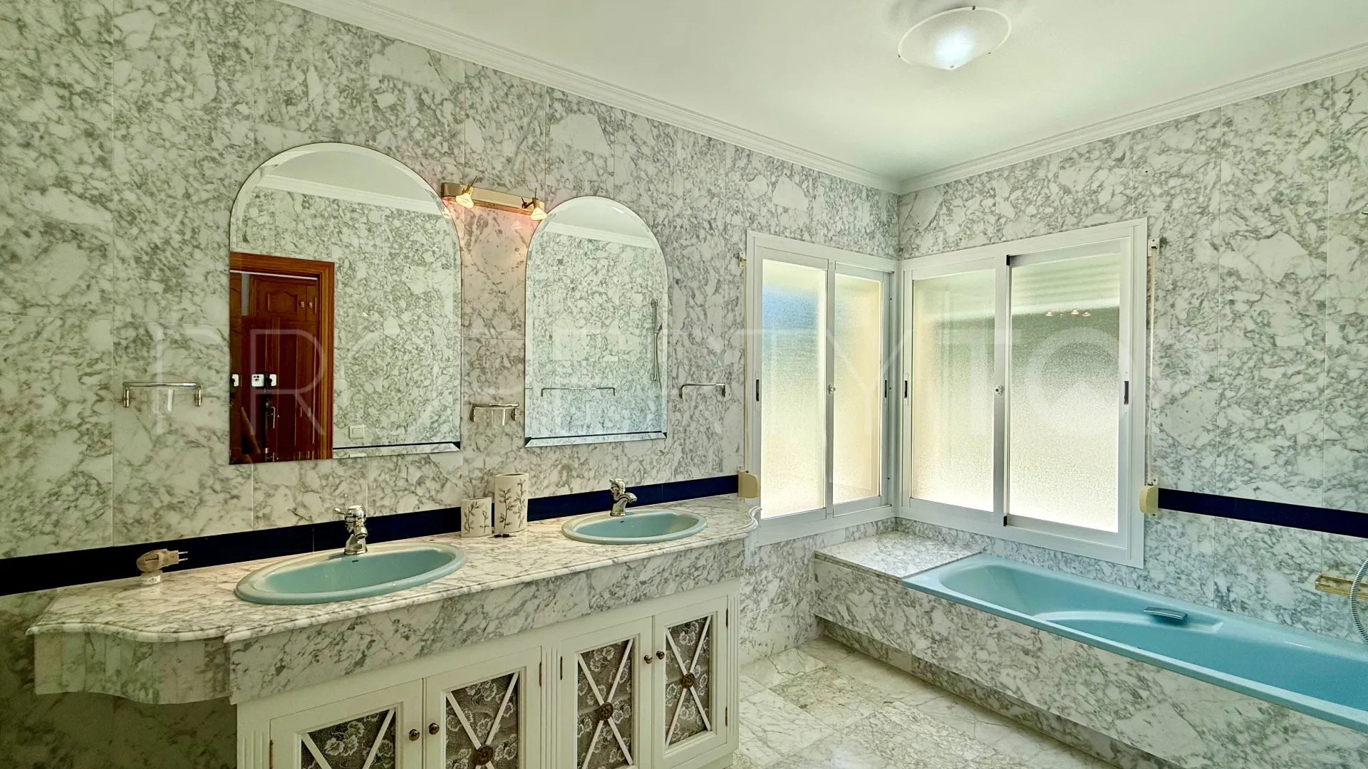 For sale villa with 5 bedrooms in El Presidente