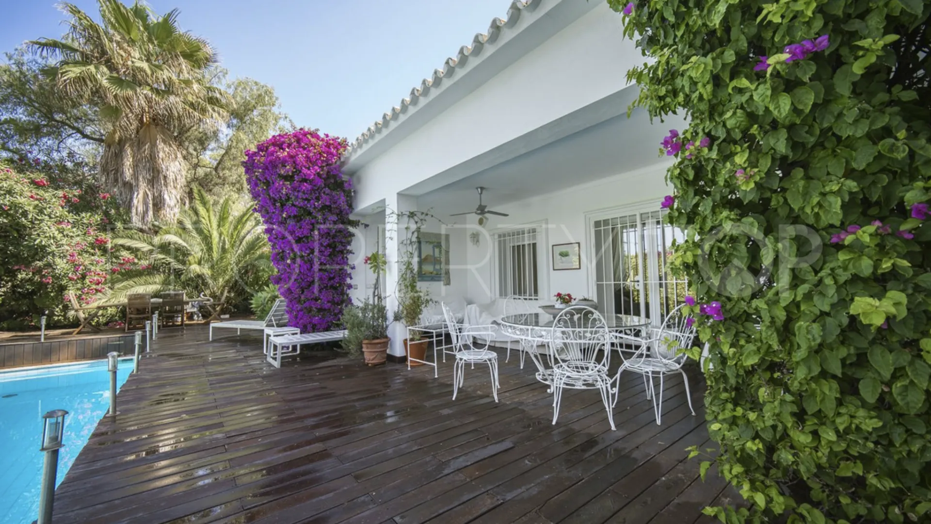 Villa for sale in Guadalmina Alta with 3 bedrooms