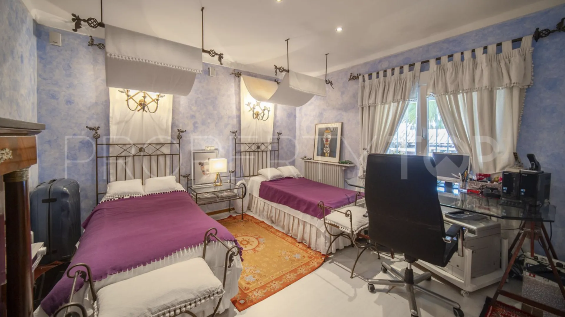Villa for sale in Guadalmina Alta with 3 bedrooms