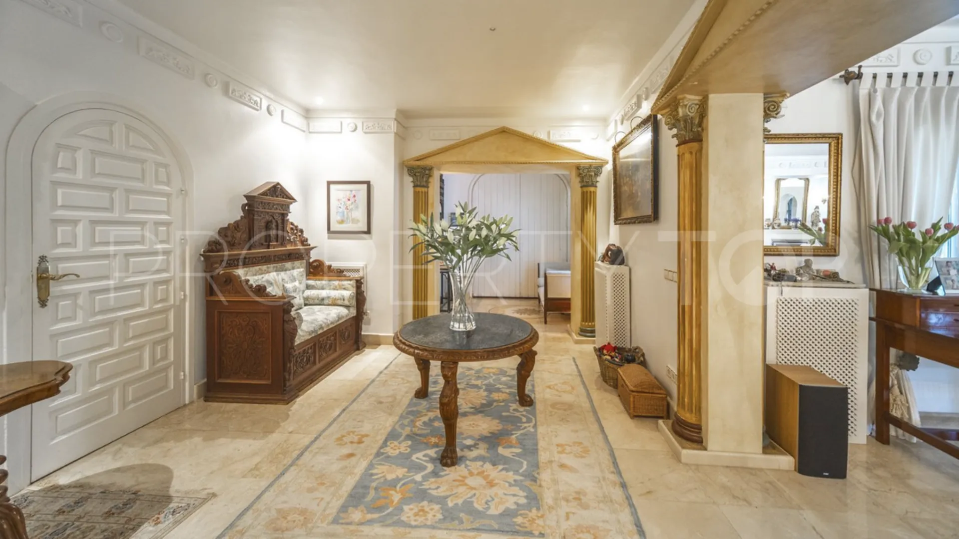 Villa for sale in Guadalmina Alta with 3 bedrooms