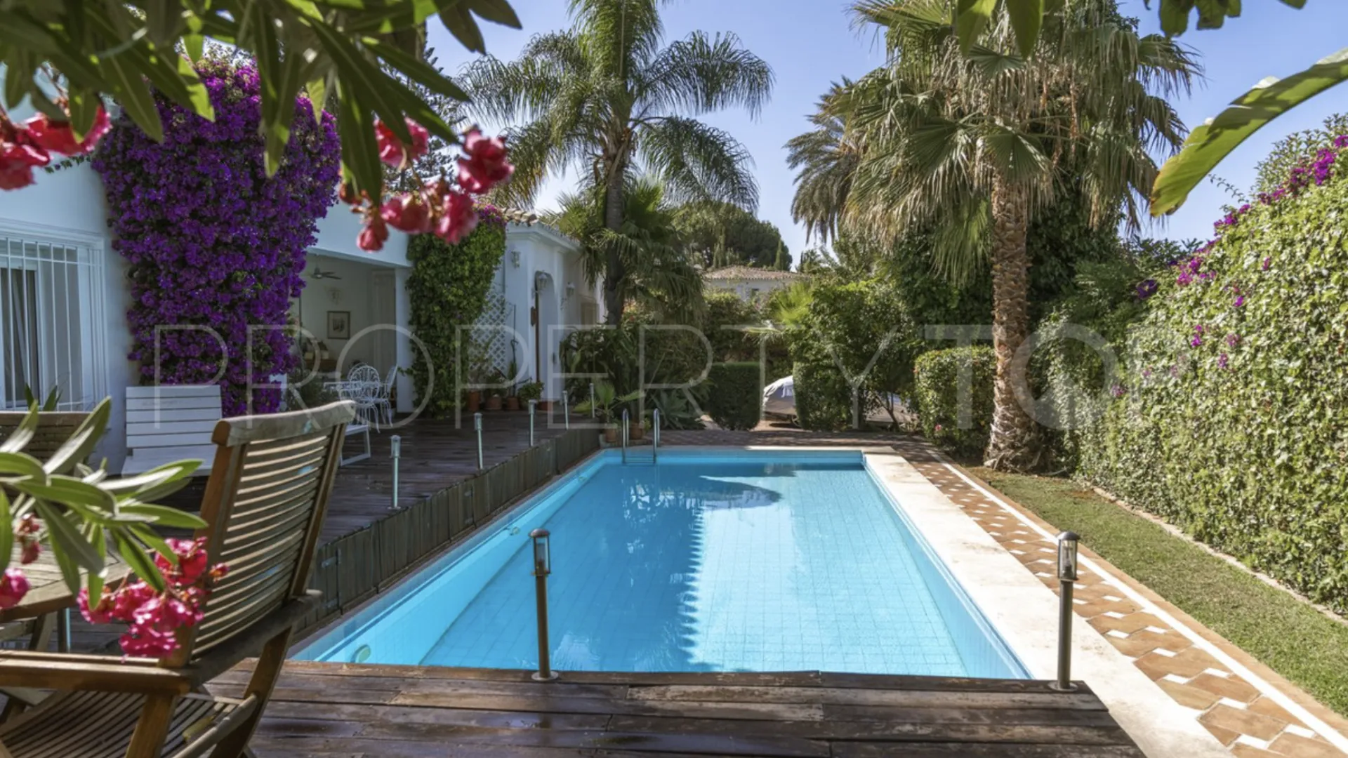 Villa for sale in Guadalmina Alta with 3 bedrooms