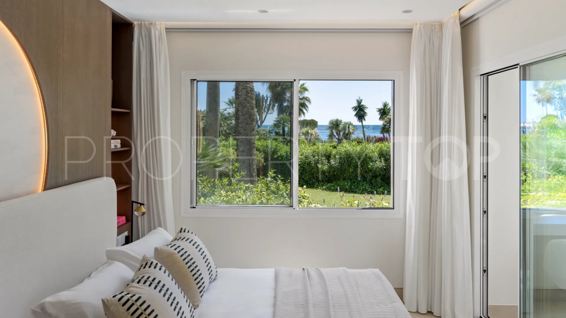 For sale ground floor apartment in Costalita