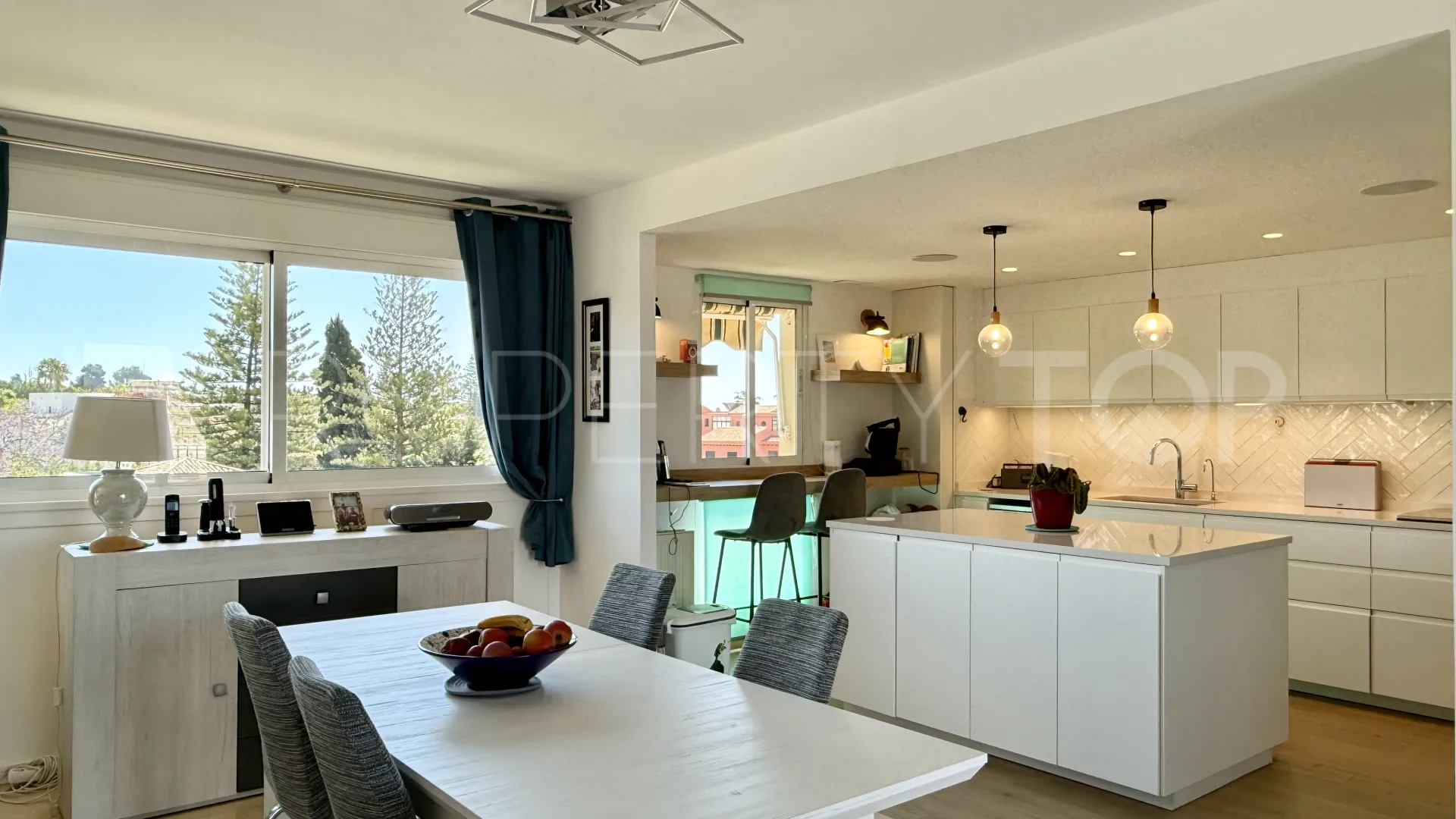 Ático a la venta en Guadalmina Alta