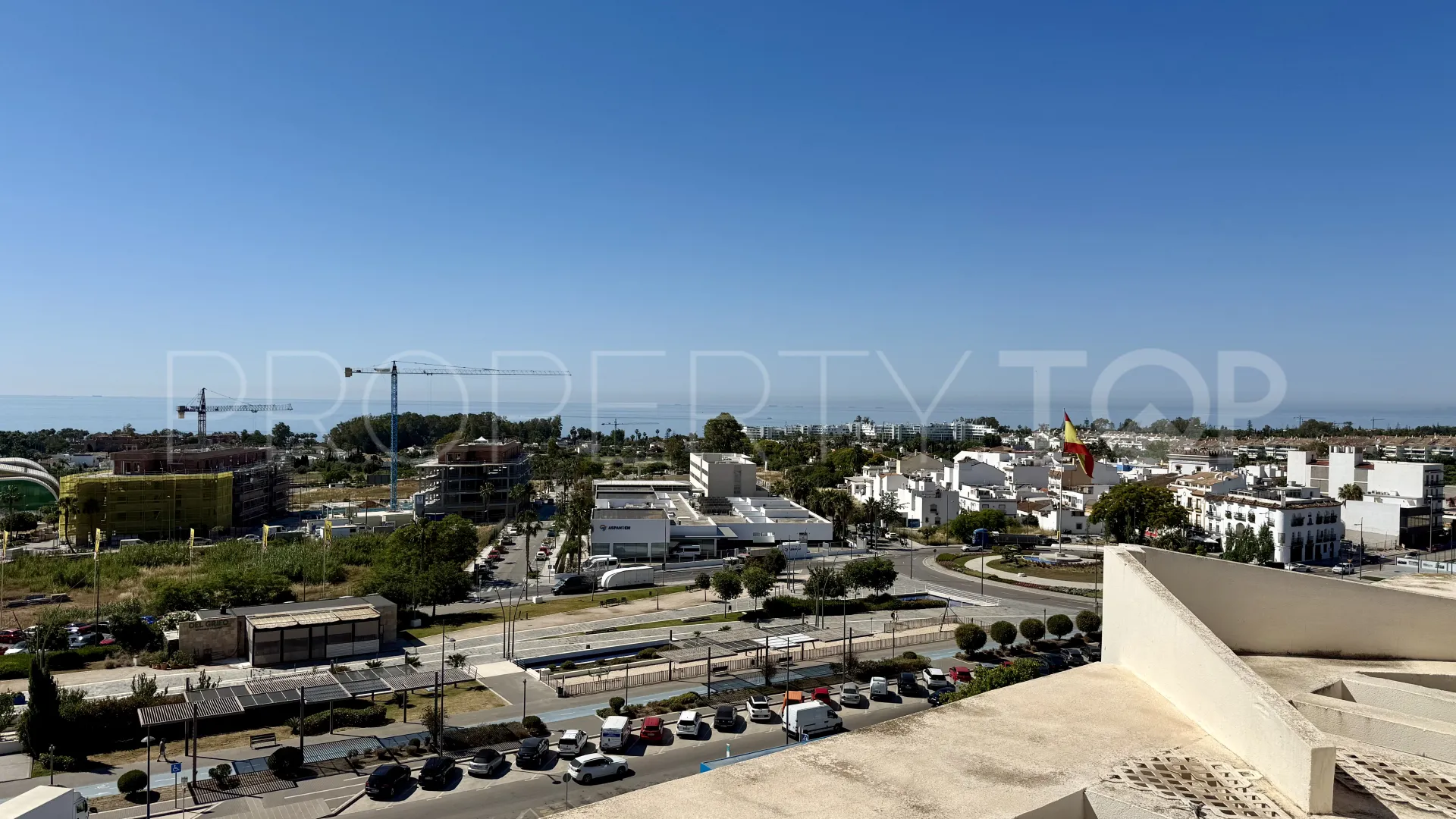 Duplex penthouse for sale in San Pedro de Alcantara with 3 bedrooms