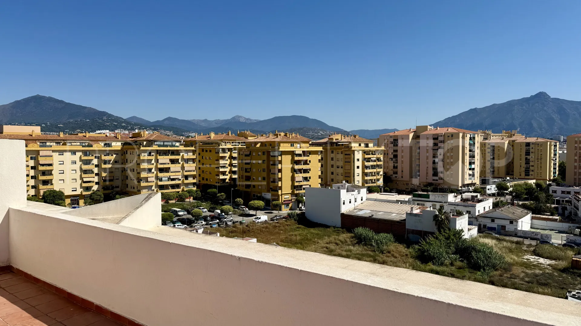 Duplex penthouse for sale in San Pedro de Alcantara with 3 bedrooms