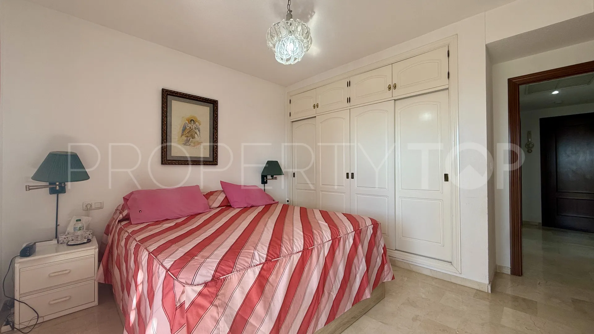 Duplex penthouse for sale in San Pedro de Alcantara with 3 bedrooms