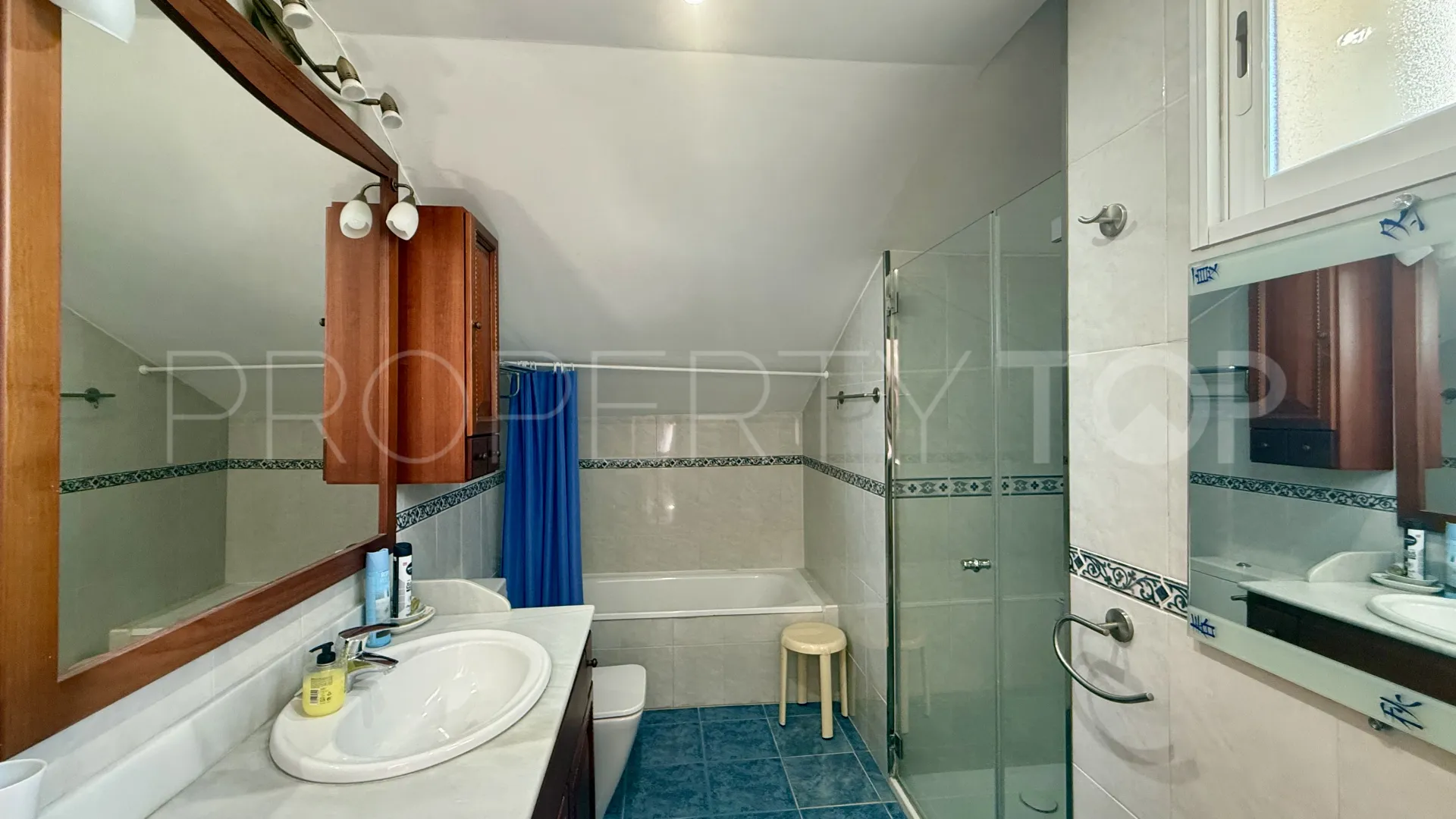 Duplex penthouse for sale in San Pedro de Alcantara with 3 bedrooms