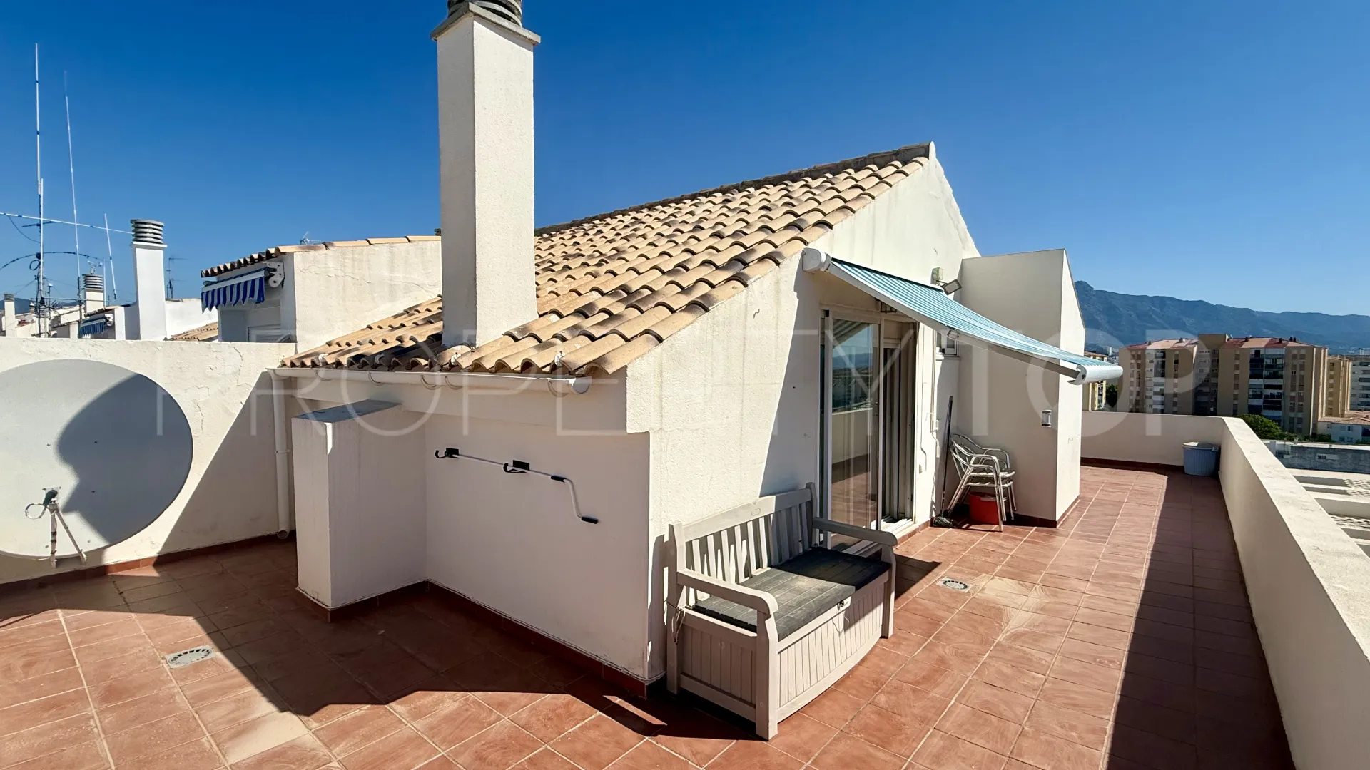 Duplex penthouse for sale in San Pedro de Alcantara with 3 bedrooms