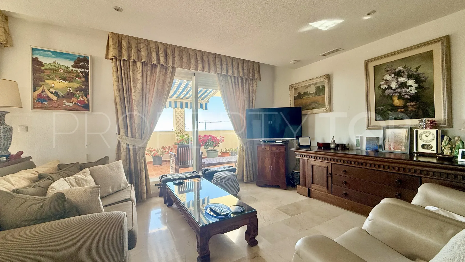 Duplex penthouse for sale in San Pedro de Alcantara with 3 bedrooms