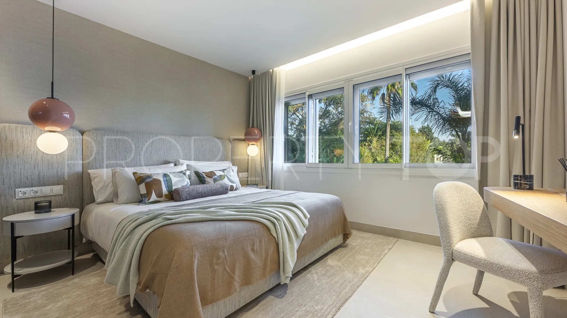 Comprar apartamento con 3 dormitorios en Bahía del Velerín