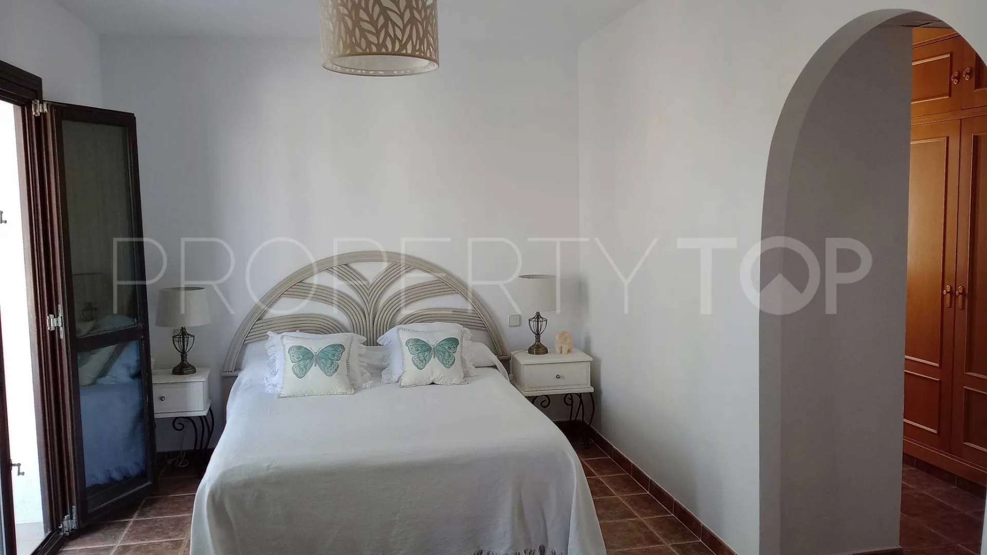 For sale Montevideo Hills town house